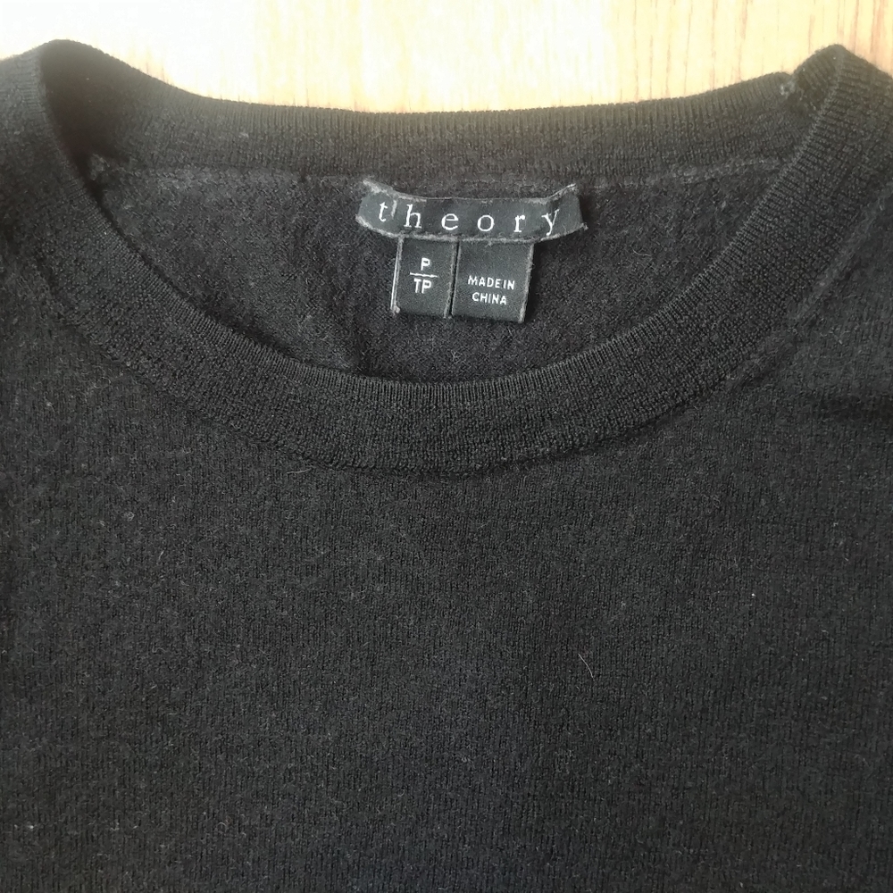 Wool Black Roundneck Fitted Theory Sweater w/ Side Slits - XS/P/TP - Picture 2 of 4